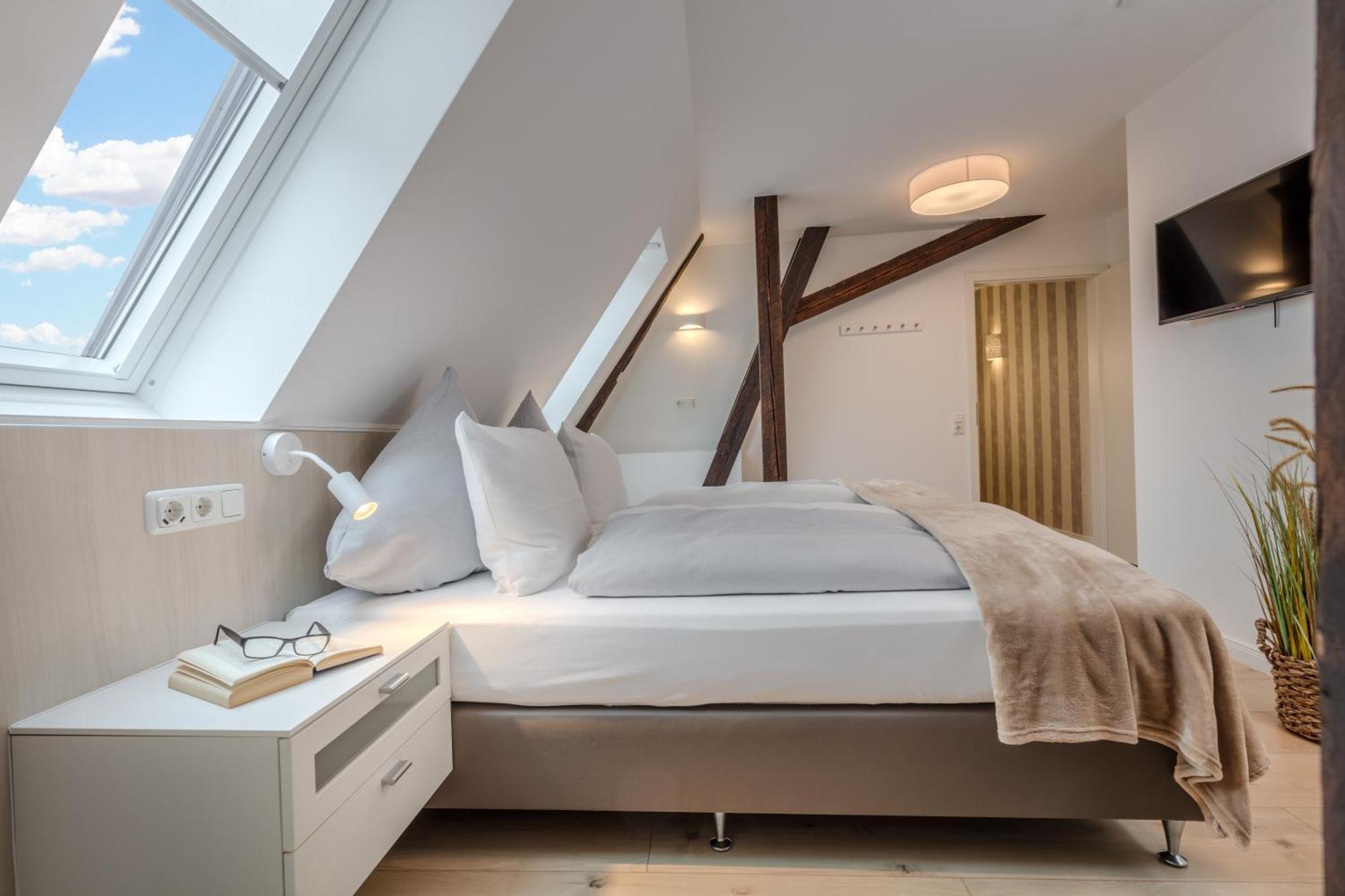 Hofhotel Kraehenberg Groemitz Room photo